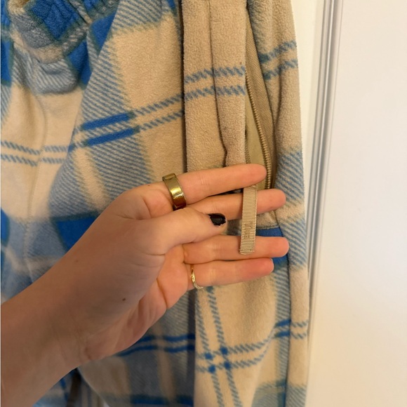 TNA Blue and Cream Plaid Womens Joggers from aritzia - Picture 3 of 5